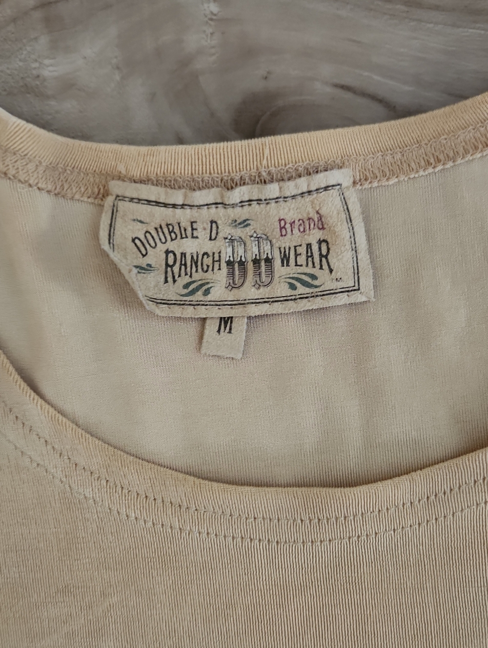 Double D Ranch Wear Yellow Gold Short Sleeve Top Size Medium - Picture 3 of 5